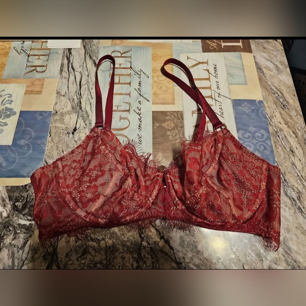 Sofia Intimates 36C Bra
